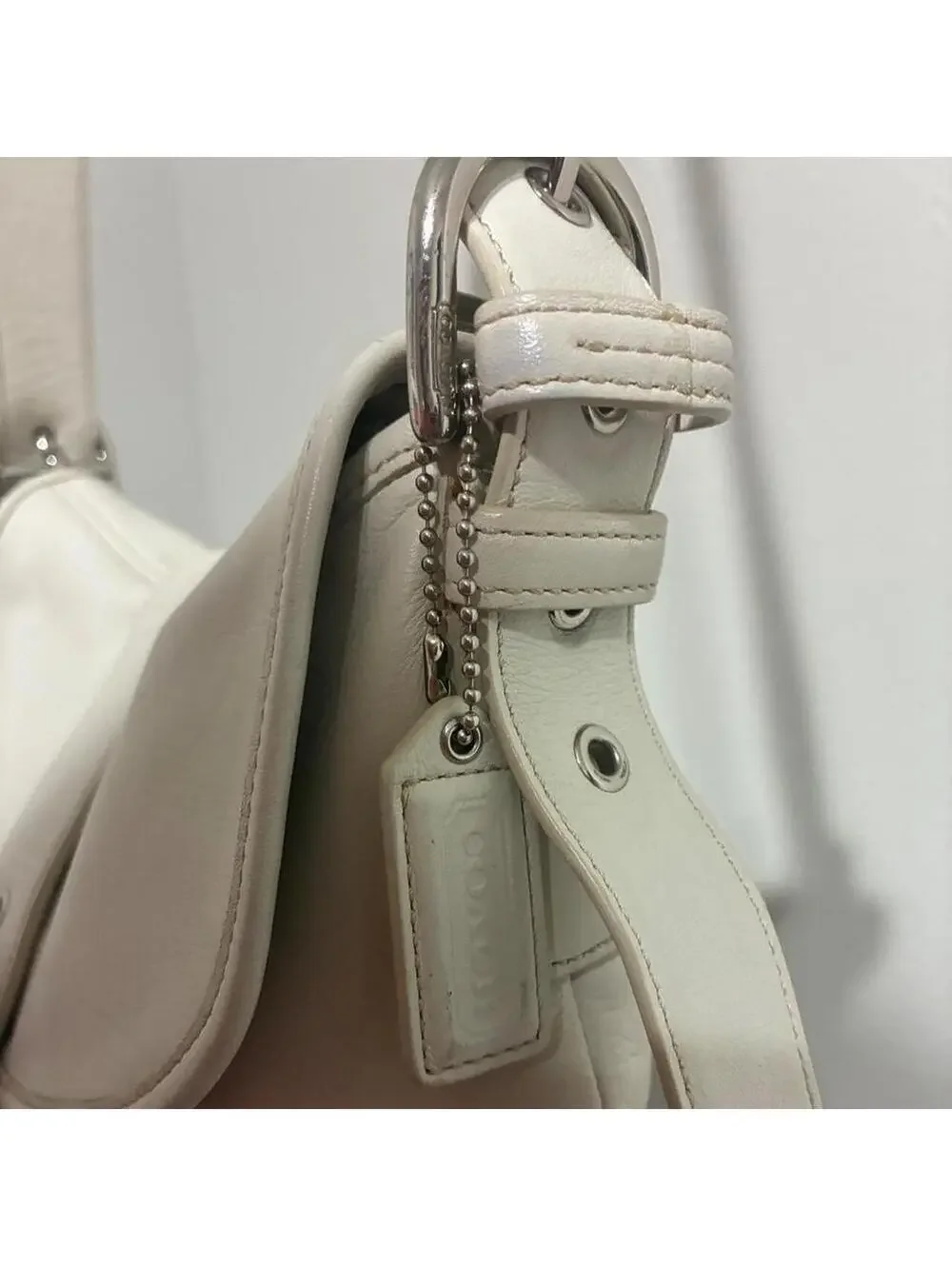 Coach Soho Cream Leather Flap Crossbody Shoulder Bag Y2K Buckle Purse Vintage